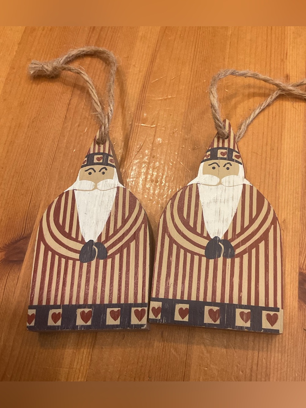 PATRIOTIC SANTA WOODEN ORNAMENTS FARMHOUSE CHRISTMAS ALL AMERICAN RUSTIC PAINTED